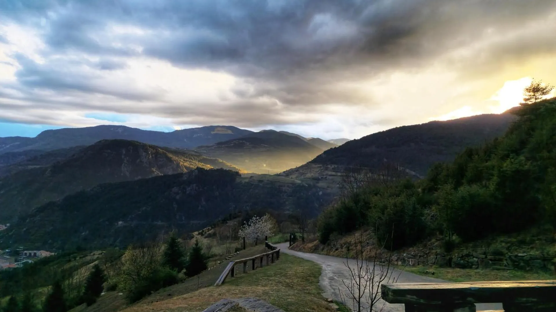 Serrat Del Vent - Adults Only Ribes De Freser Spain